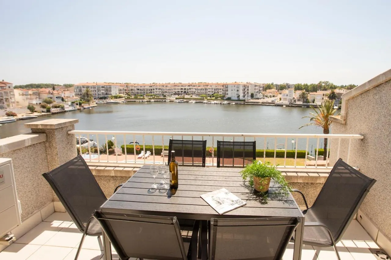 1005 Apartamento Con Vistas Al Lago San Maurici By Homeselectspain Empuriabrava Appartement