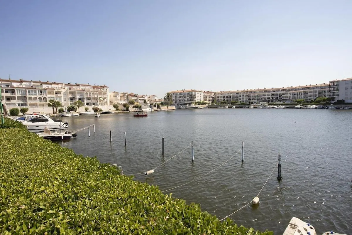 אמפוריבראבה 1005 Apartamento Con Vistas Al Lago San Maurici By Homeselectspain דירה