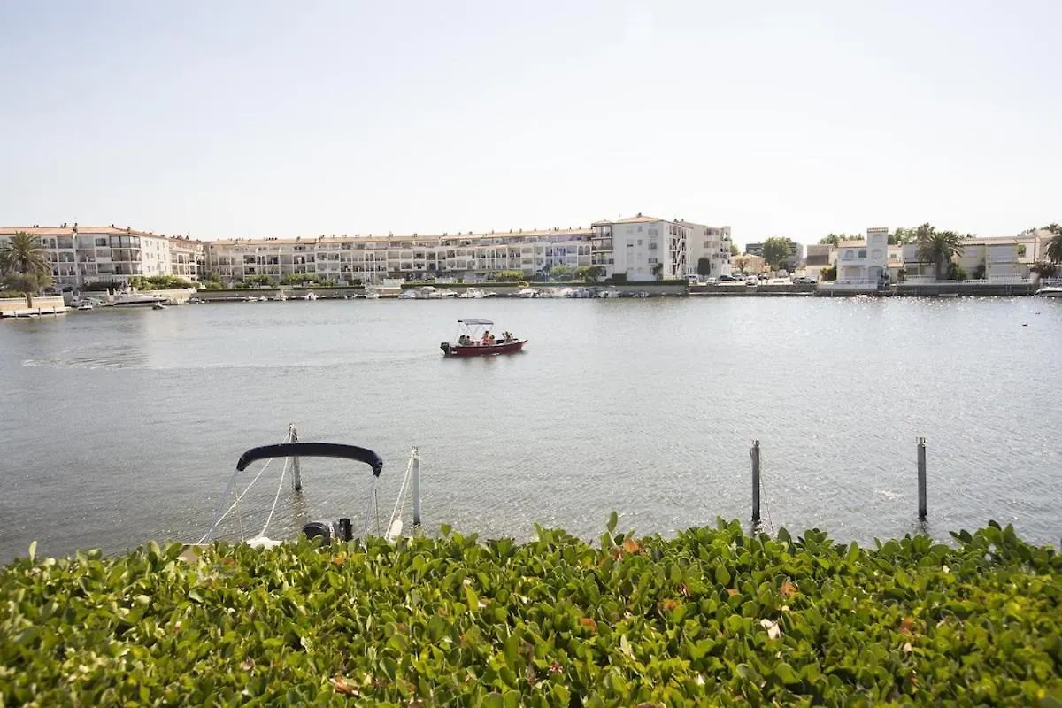 1005 Apartamento Con Vistas Al Lago San Maurici By Homeselectspain Empuriabrava 0*,  Spain